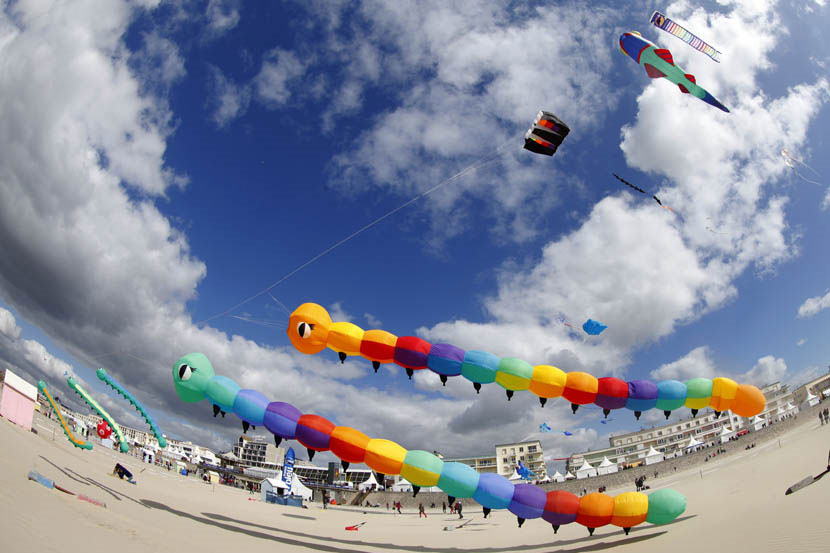 Međunarodni festival letećih zmajeva
U Francuskoj, gradu Berk, održan je 28. festival u puštanju letećih zmajeva.
