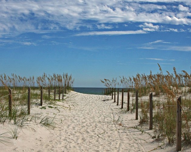 Treće mjesto je zauzela plaža ostrva Sveti Đorđe, na Floridi. Ovo je plaža sa šktriputavim, čistim pijeskom u koji zaranjate noge dok ulazite u vodu punu uspavanih raža...