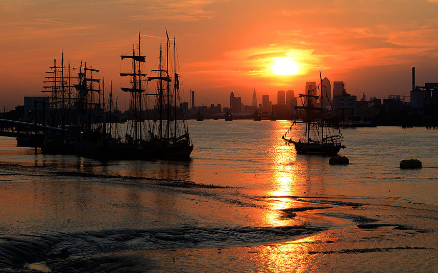 Zalazak sunca - nevjerovatan pogled u "Woolwich Pier" u Londonu... (Foto: LNP)