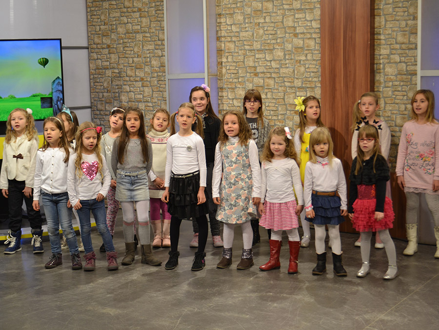 Dječiji hor "Vrapčići" održaće tradicionalni koncert "S ljubavlju hrabrim srcima" u utorak, 22. decembra, u 19 časova u Sportskoj dvorani "Borik".