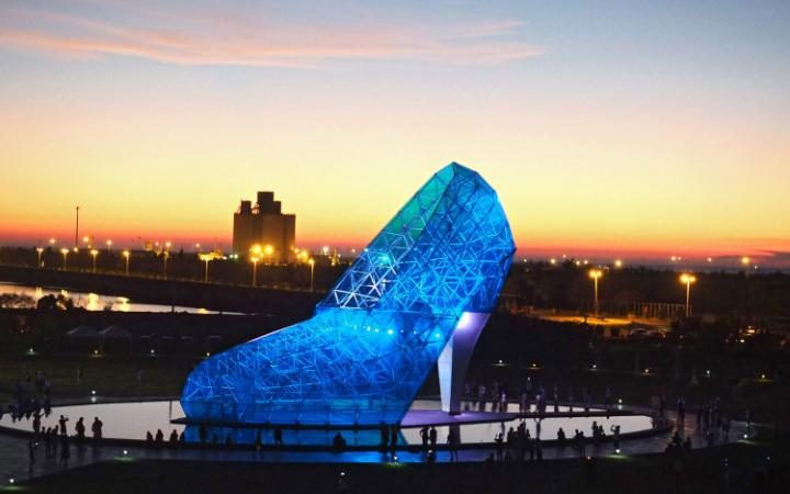 Najveća građevina u obliku obuće koja je ušla u Ginisovu knjigu rekorda u Tajvanu