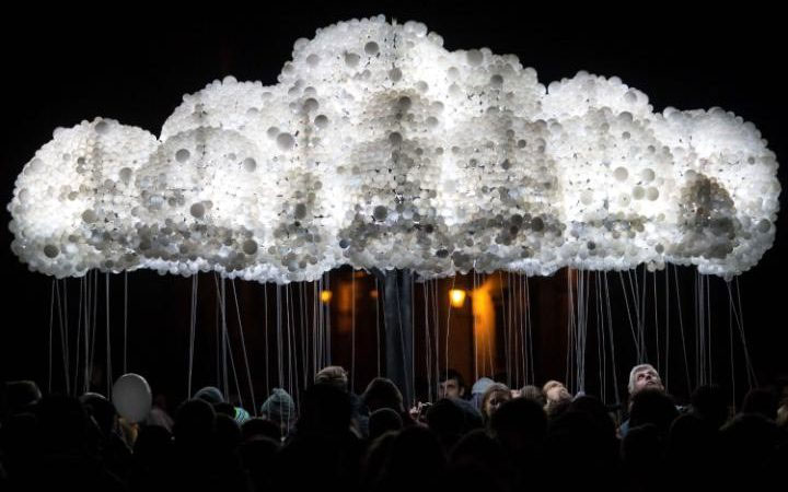 Interaktivna umjetnička instalacija "Oblak" - Bratislava - Slovačka (foto: VLADIMIR SIMICEK/AFP/Getty)
