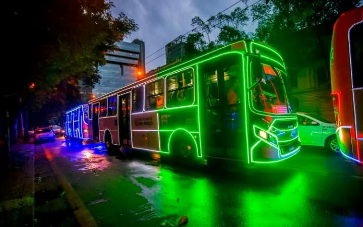 Led dekorisan autobus u Brazilu
