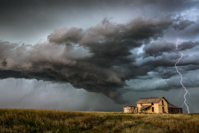 Lovci na oluje u Oklahomi... (Foto: Vanessa Neufeld/nationalgeographic.com)