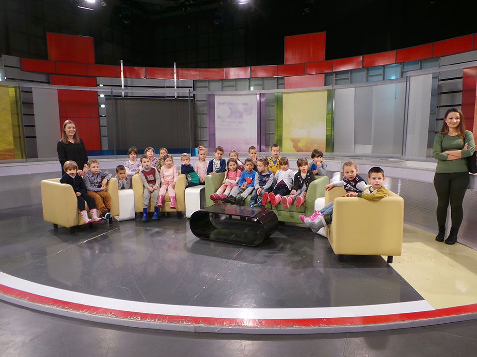 Posjeta djece vrtića „Zvjezdica“ prostorijama RTV doma