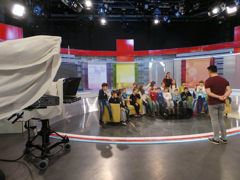 Posjeta učenika OŠ „Vuk Karadžić“ prostorijama RTV doma