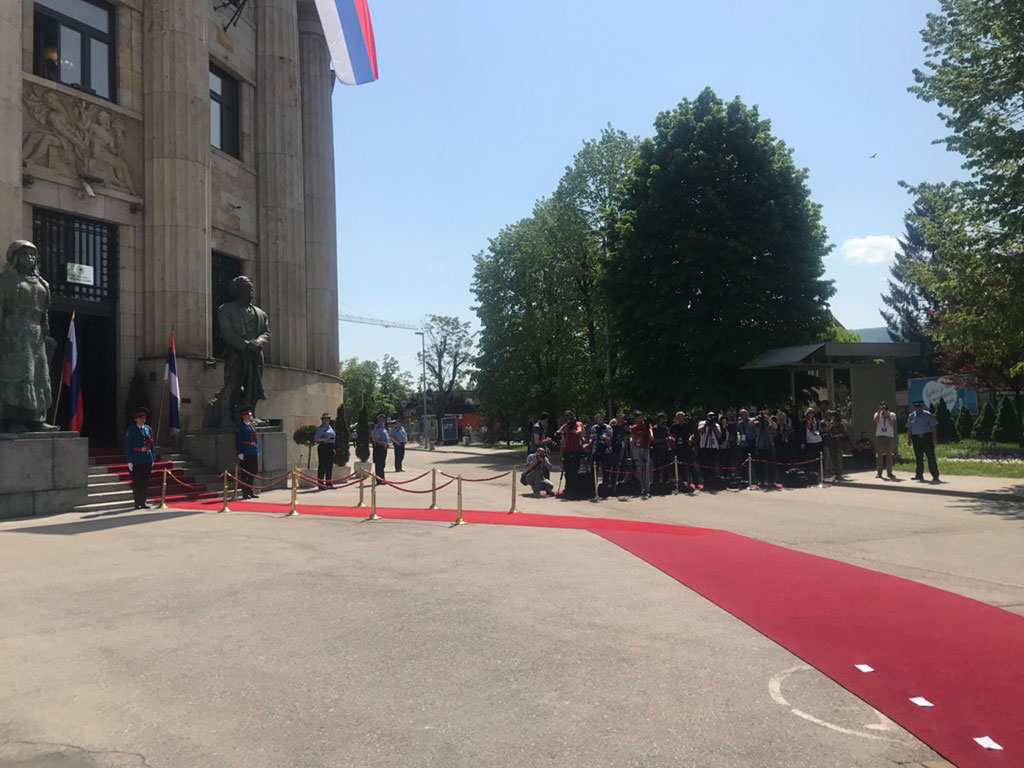 Pripreme za doček Valentine Matvijenko ispred Palate predsjednika