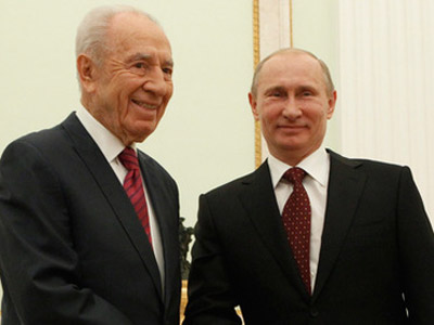 Šimon Peres i Vladimir Putin - Foto: AFP