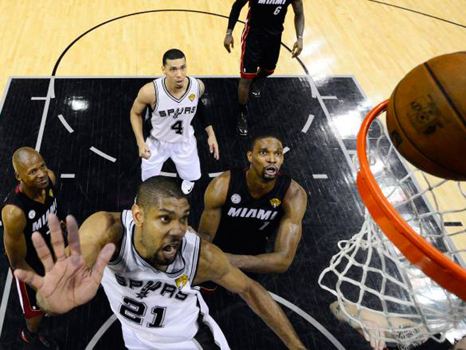 NBA: San Antonio - Foto: AP