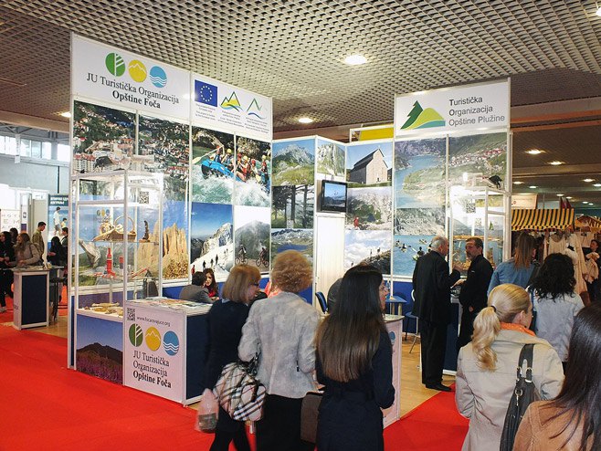 Turističke organizacije Plužina i Foče na zajedničkom štandu na Međunarodnom sajmu turizma u Novom Sadu - Foto: SRNA