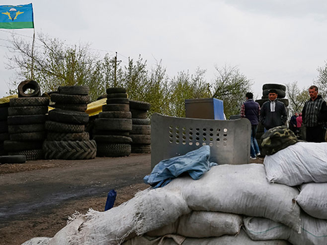 Ukrajina: Naoružani napadači pucali na punkt - Foto: RT
