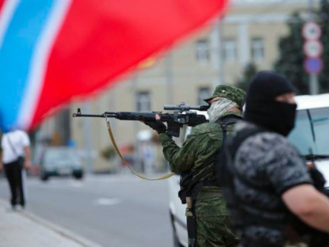 Proruski aktivisti u Donjecku - Foto: AP