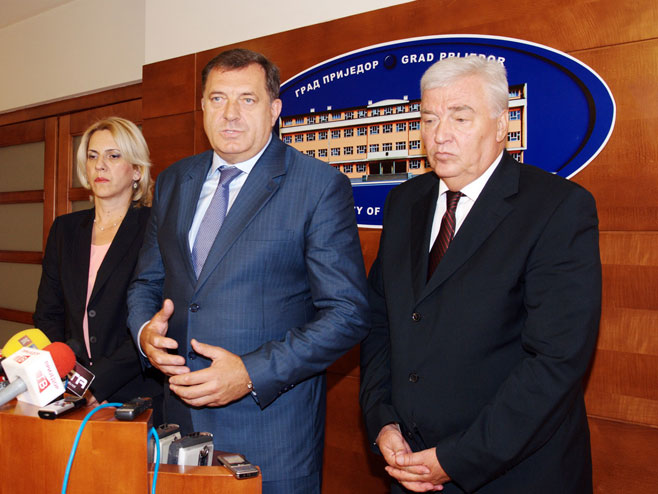 Prijedor: Cvijanović, Dodik, Pavić - Foto: SRNA