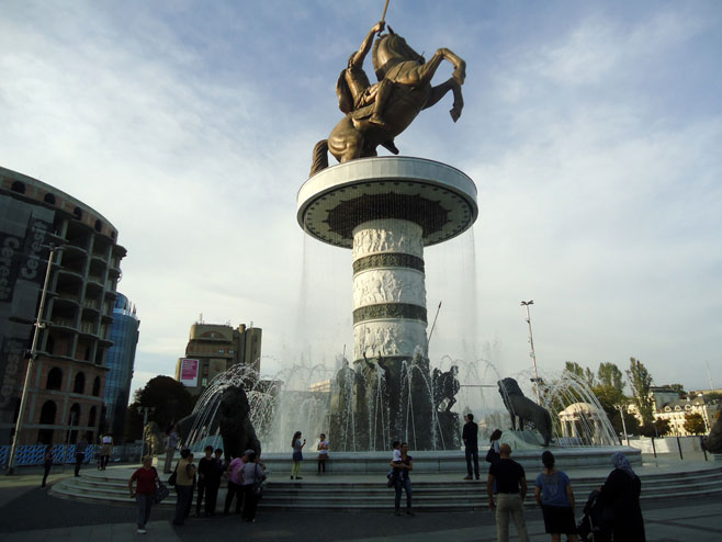 Spomenik Aleksandru Makedonskom u Skoplju - Foto: SRNA