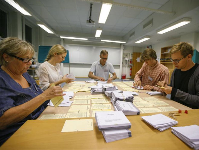 Prebrojavanje glasova u Švedskoj - Foto: AP