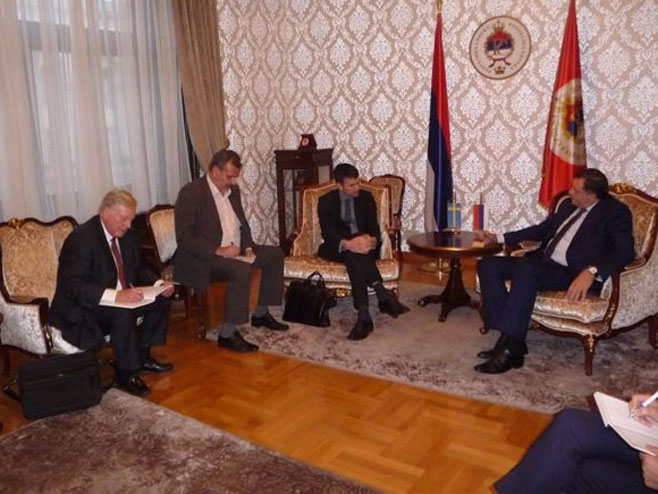 Milorad Dodik sa Torbjornom Solstromom - Foto: RTRS