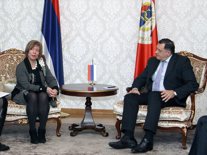 Ambasador Francuske u BiH Kler Bodoni i predsjednik RS Milorad Dodik - Foto: SRNA