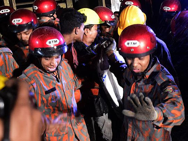 Daka: U požaru u fabrici plastike život izgubilo 13 ljudi - Foto: AFP