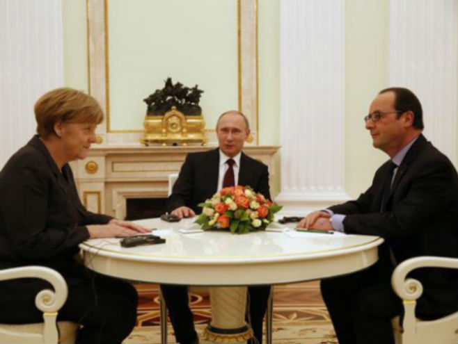 Angela Merkel, Vladimir Putin i Fransoa Oland - Foto: Beta