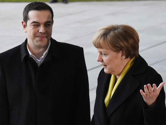 Angela Merkel i Aleksis Cipras (arhiv) - Foto: AFP