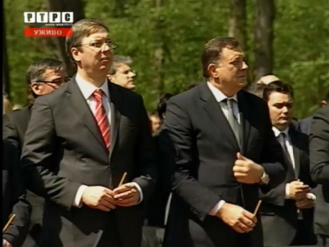 Vučić i Dodik na parastosu u Donjoj Gradini - Foto: Screenshot