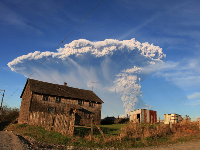 Erupcija vulkana u Čileu - Foto: AFP