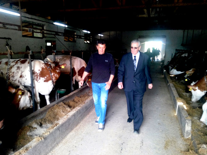 Ministar Stevo Mirjanić posjetio farmere u Gradišci i Srpcu - Foto: SRNA