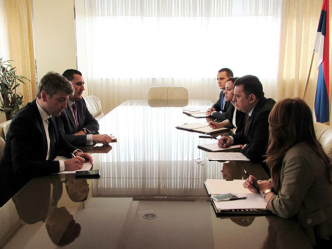 Ministar Zoran Tegeltija sa delegacijom UNDP-ija - Foto: SRNA