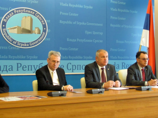 Konferencija za medije ministra Savanovića - Foto: SRNA