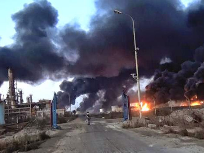 Gori rafinerija nafte u Bejdžiju - Foto: Screenshot
