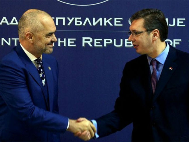 Vučić i Rama tokom sastanka u Beogradu - Foto: TANЈUG