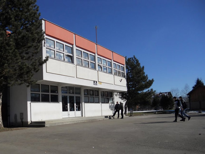 Srednja škola Čelinac (foto: panoramio) - 
