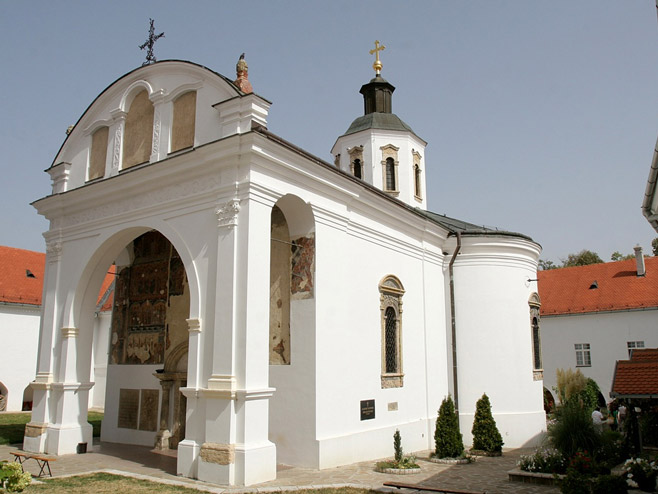 Manastir Krušedol (foto: 2010.srpskatelevizija.com) - 