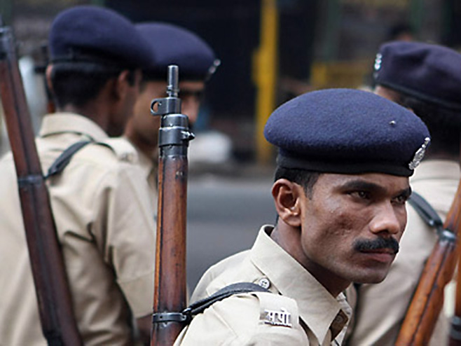 Indijska policija (Foto: worthynews.com) - 