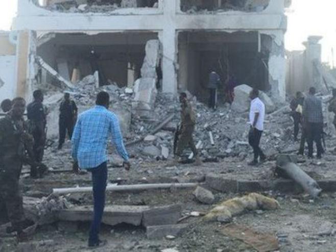 Bombaški napad na hotel u Mogadišu (photo: Twitter @BBCNews) - 