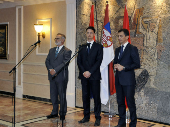 Ministri prosvjete Srpske, Crne Gore i Srbije - Foto: SRNA