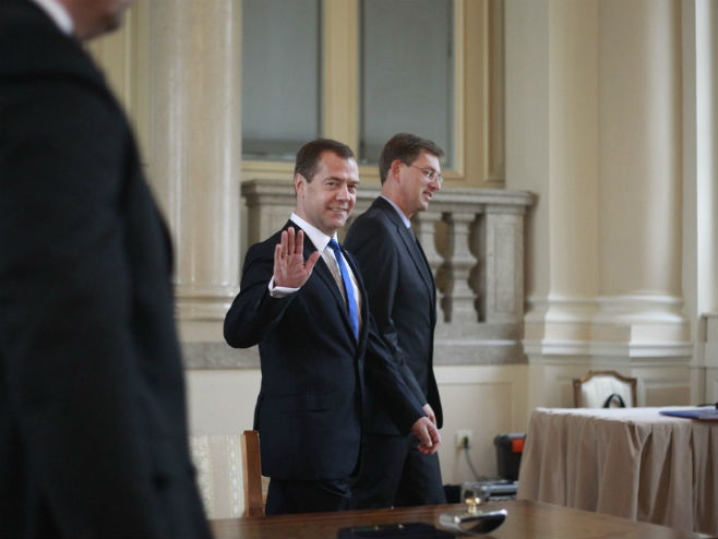 Dmitrij Medvedev u Sloveniji (foto: Leon Vidic/Delo) - 