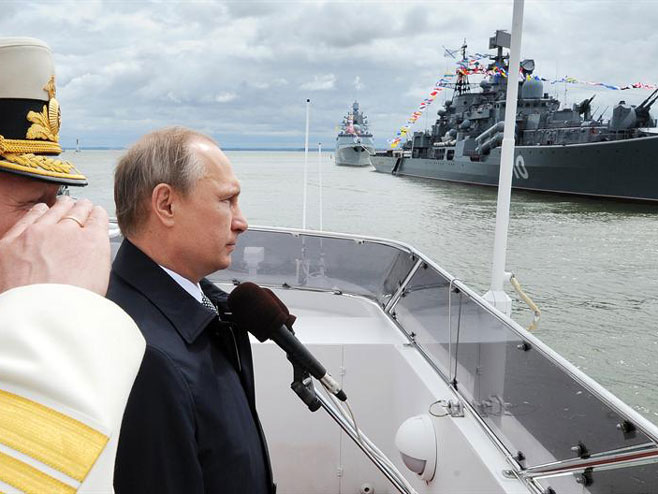 Putin na proslavi dana Ruske mornarice - Foto: RIA Novosti