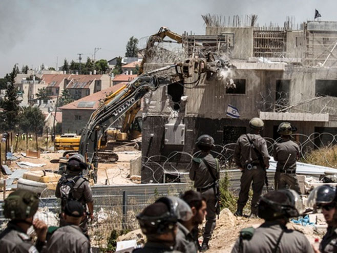 Izraelci ruše naselje - Foto: Beta/AP
