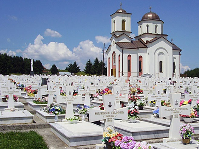 Hram Svete Petke na Vojničkom spomen-groblju Mali zejtinlik (Foto: palelive.com) - 