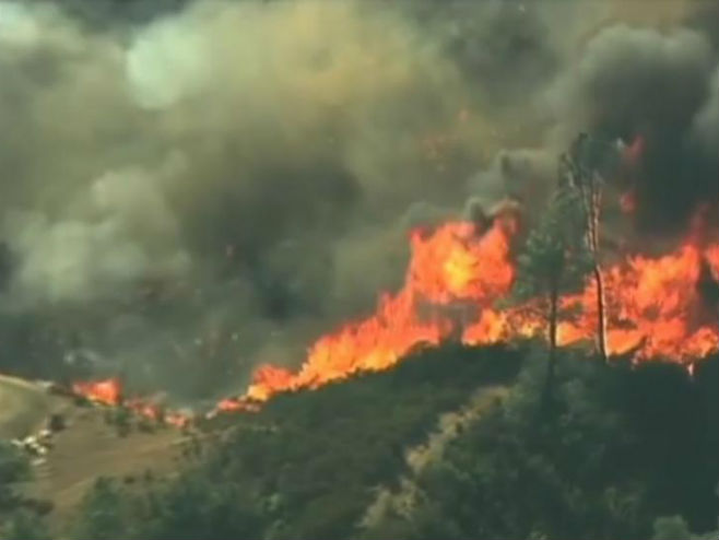 Požari u Kaliforniji (photo: Twitter @CBSEveningNews) - 