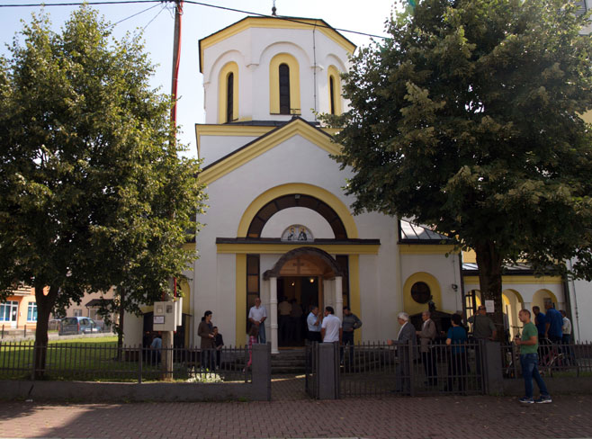 Crkva Svetih apostola Petra i Pavla u Sanskom Mostu - Foto: SRNA