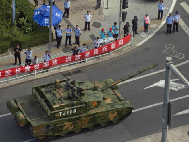 Proba vojne parade u Pekingu - Foto: AP