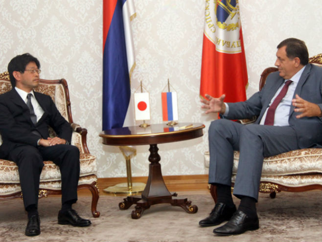Dodik u razgovoru sa ambasadorom Јapana u BiH Kazuja Ogavom - Foto: SRNA
