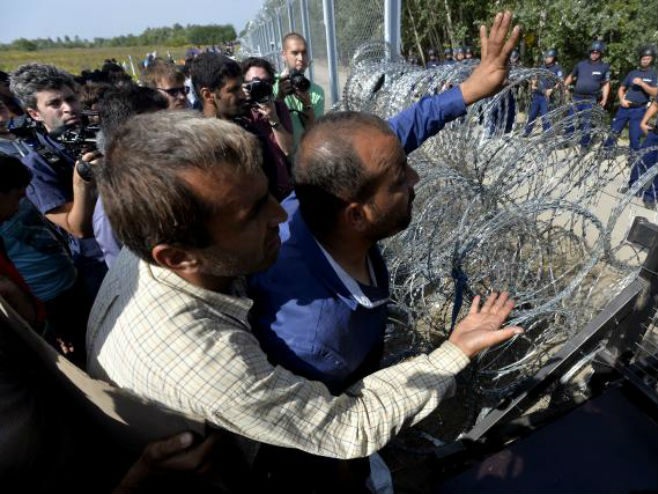 Migranti na graničnom prelazu Horgoš - Foto: TANЈUG