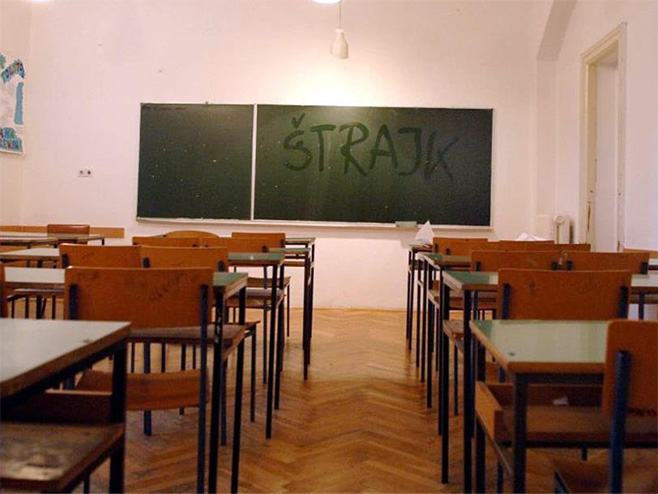 Štrajk u srednjim školama (foto: cro.time.mk ) - 