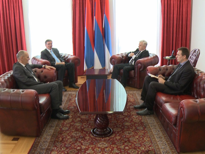 Nedeljko Čubrilović sastanak sa Stanimirom Vukićevićem i  Vladimirom Nikolićem - Foto: RTRS