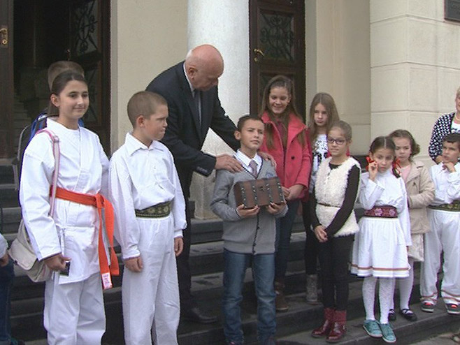 Nedjelja djeteta - Gavranović predao ključeve grada - Foto: RTRS