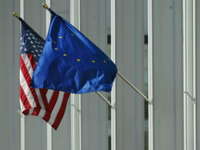 Zastave SAD i EU - Foto: Getty Images