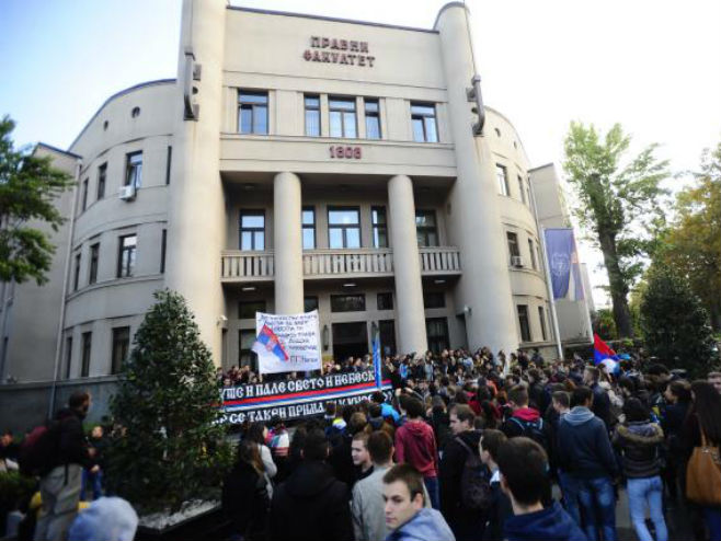 Beograd: Studenti protiv prijema Kosova u UNESKO - Foto: TANЈUG